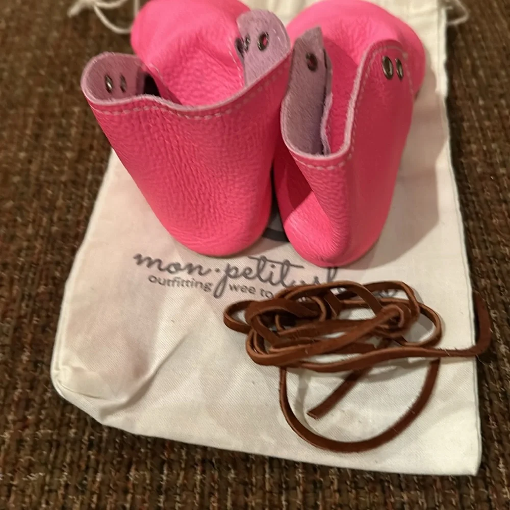 MON PETIT unisex The Oxford Shocking Pink Soft Leather Shoes
